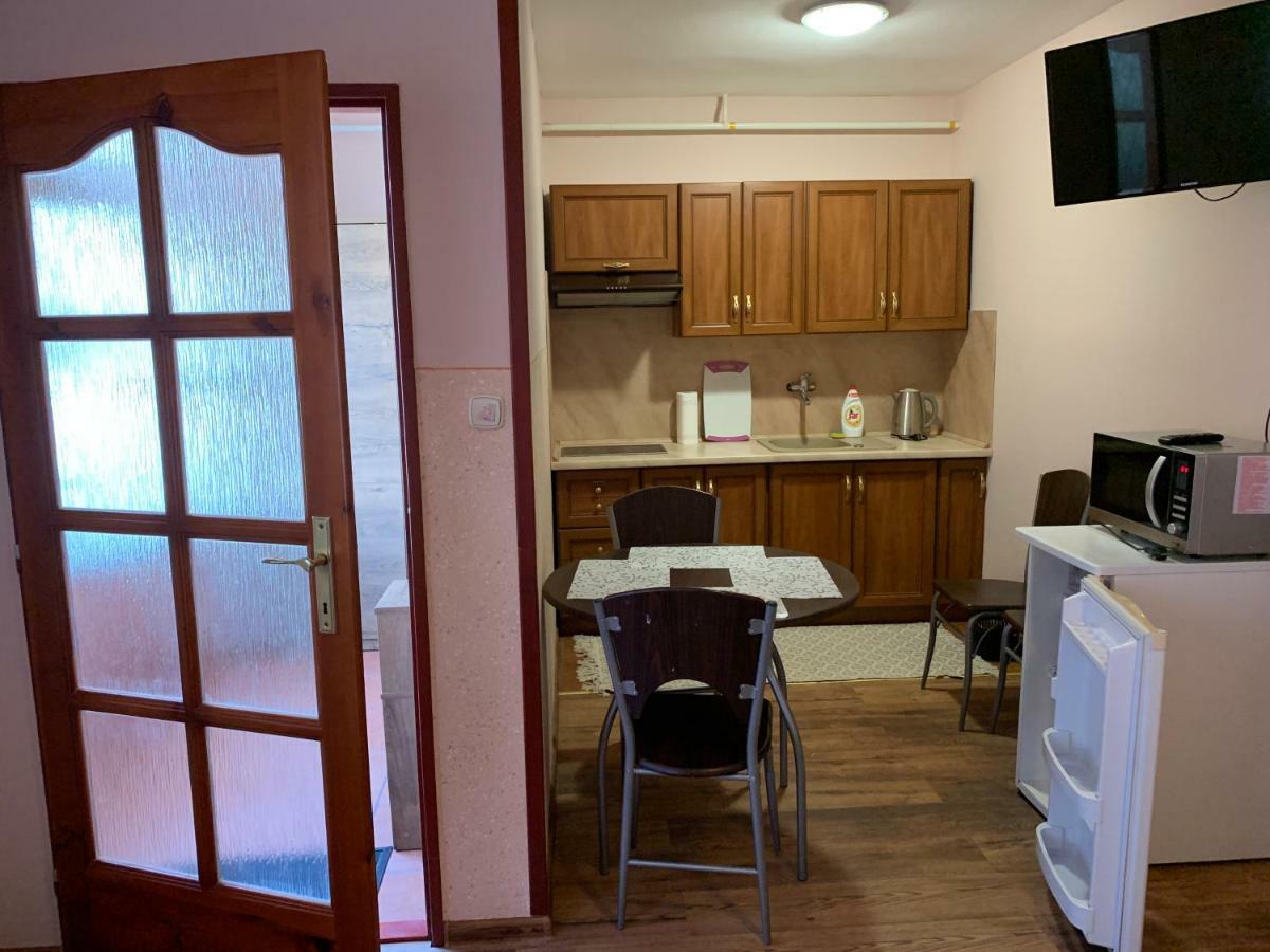 Apartmánový dom Magda Vrbov Exterior foto